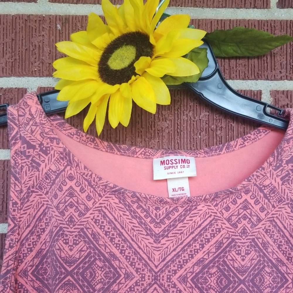 Mossimo Cropped Tank - Picture 2 of 4